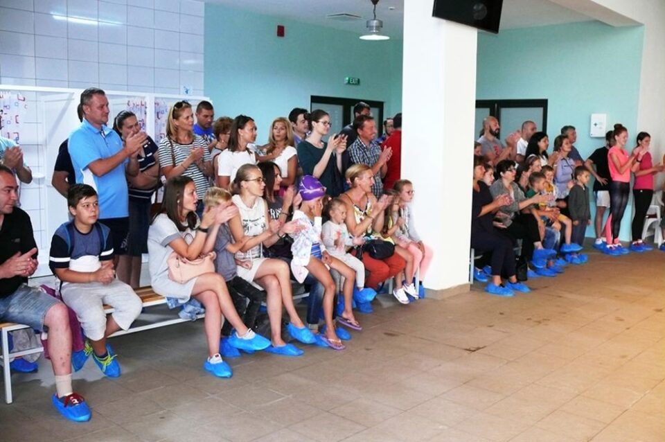 Peste o sută de copii au participat la a treia ediție a concursului de înot „Cupa Nada Florilor”
