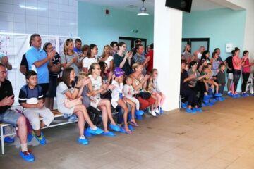 Peste o sută de copii au participat la a treia ediție a concursului de înot „Cupa Nada Florilor”