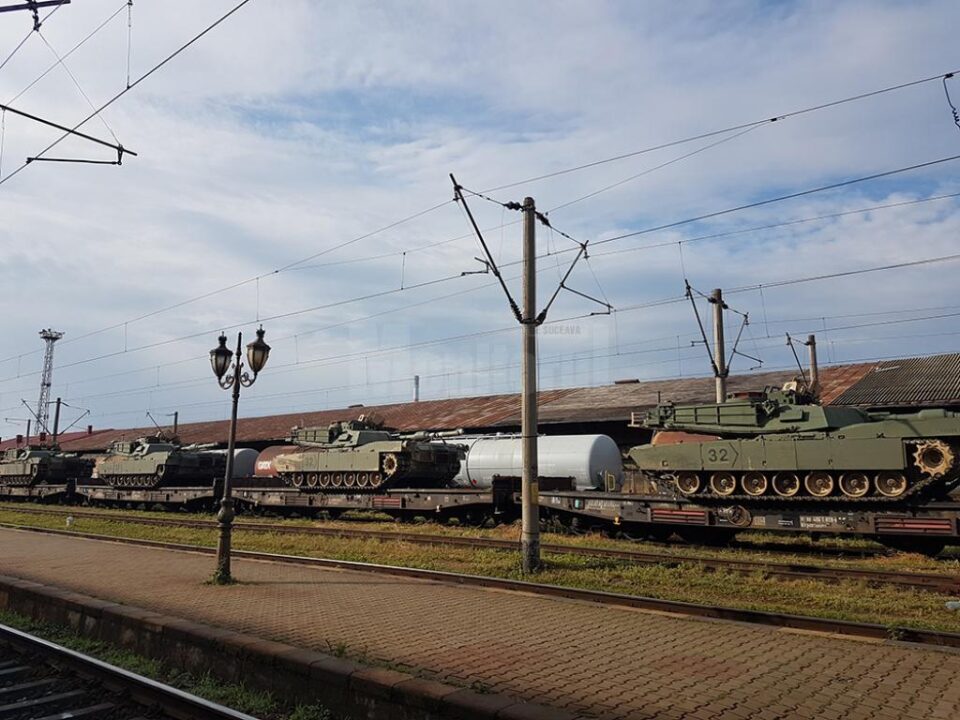 Un nou transport de tancuri a tranzitat Suceava