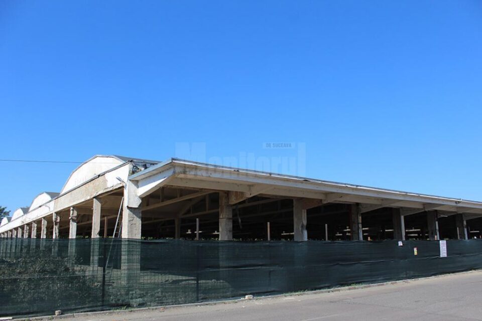 Noul centru comercial care va concura Bazarul este în curs de amenajare în fosta zona industrială a Sucevei Noul centru comercial care va concura Bazarul este în curs de amenajare în fosta zona industrială a Sucevei