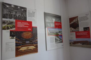 23 de panouri cu cele mai reprezentative monumente recente de arhitectură poloneză pot fi vizitate la Muzeul Bucovinei