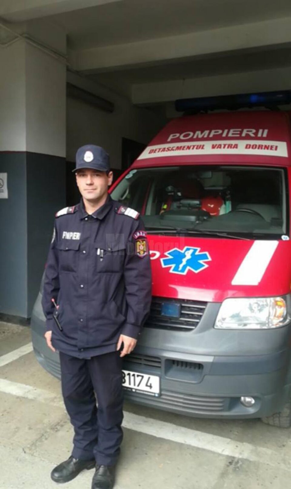 Pompierul militar care a sărit în ajutorul tinerei