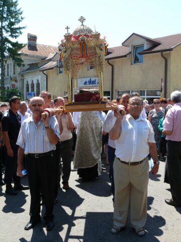 Procesiune religioasă de hramul Fălticeniului