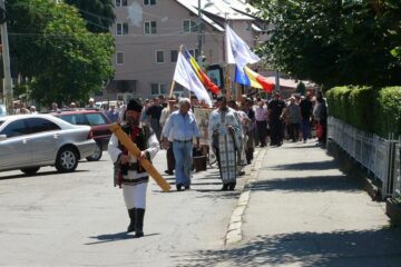 Procesiune religioasă de hramul Fălticeniului