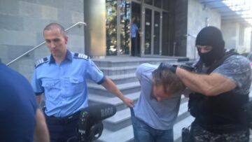 Ioan Beșa adus vineri dimineață la audieri la sediul Parchetului de pe lângă Tribunalul Suceava