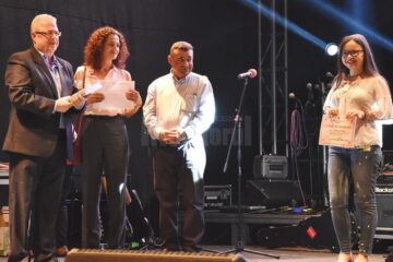 Premiere Ana Maria Cotun, de la Colegiul Național „Nicu Gane” Fălticeni, care a obținut medalie de bronz la Olimpiada balcanică de geografie