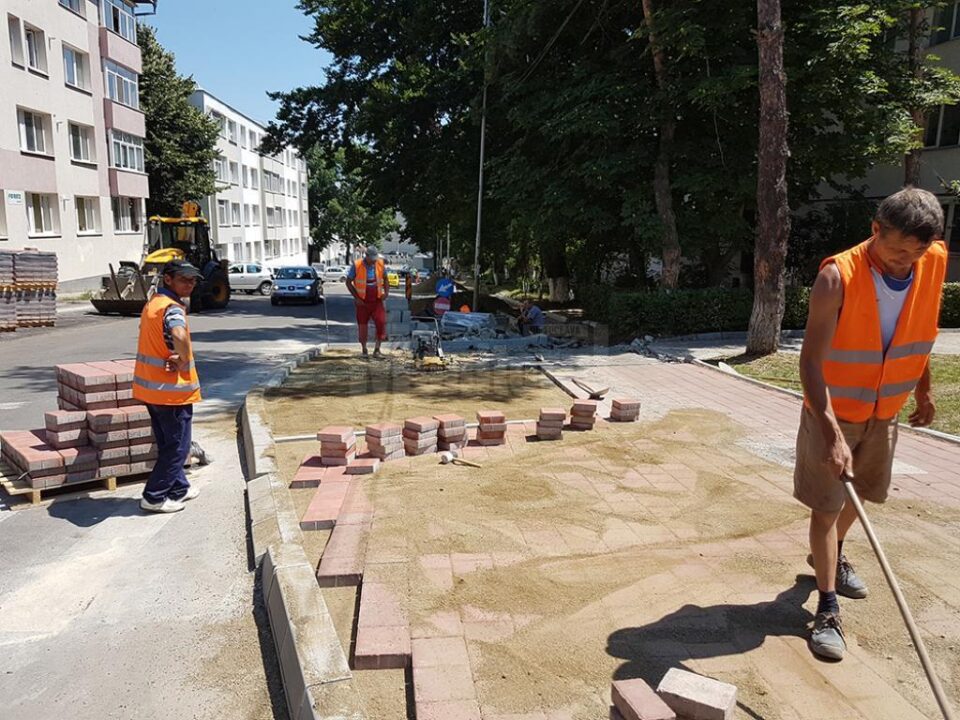 45 de locuri de parcare amenajate pe strada Ciprian Porumbescu, în urma lucrărilor de modernizare