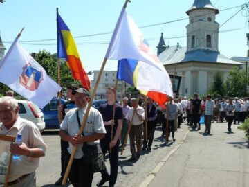 Procesiune religioasă de hramul Fălticeniului