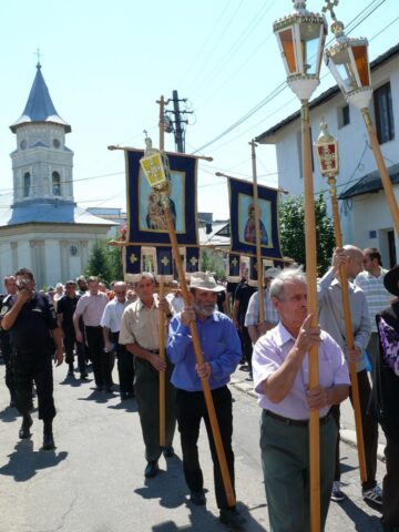 Procesiune religioasă de hramul Fălticeniului