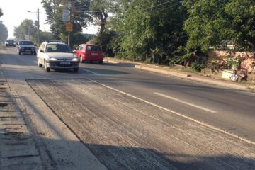 La cinci ani după modernizarea pe fonduri europene, principala arteră de circulația a intrat în reparații