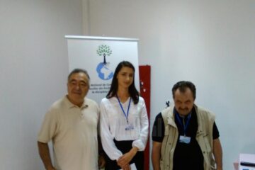 Costin Diaconescu, secretar general al Societății Române de Geografie, Delia Apostol și prof. Marcel Porof