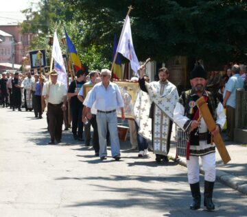Procesiune religioasă de hramul Fălticeniului