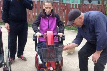 Liliana Cercel este imobilizată într-un scaun cu rotile de peste 20 de ani