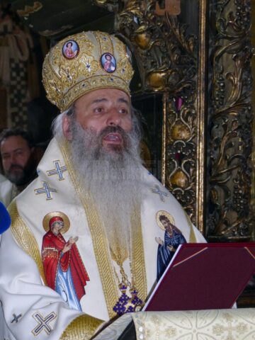 Credincioșii au simțit bucuria prezenței la slujba de hirotonire a IPS Teofan, Mitropolitul Moldovei și Bucovinei