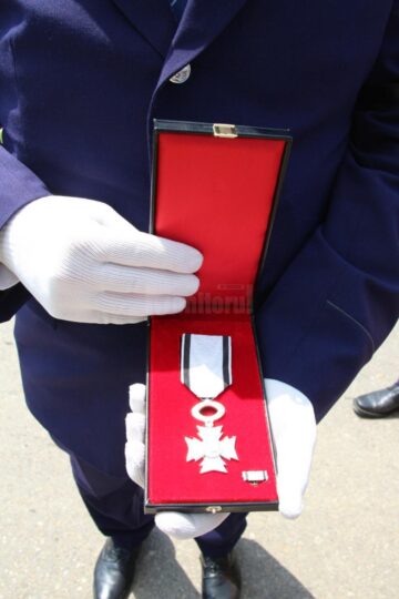 Crucea în grad de cavaler conferită de președintele României