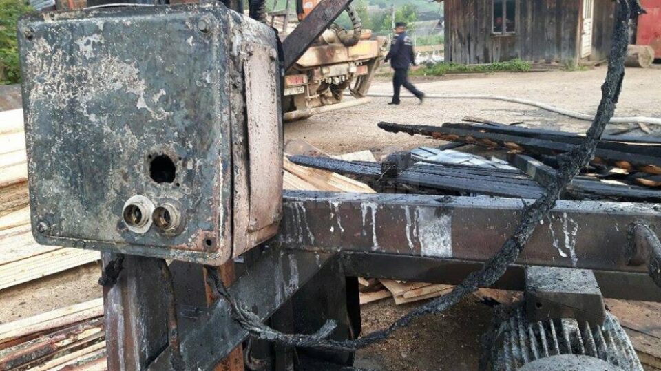 Incendiu cu pagube de 100.000 de lei la un banzic din Negrileasa