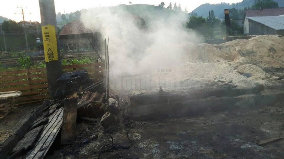 Incendiu cu pagube de 100.000 de lei la un banzic din Negrileasa