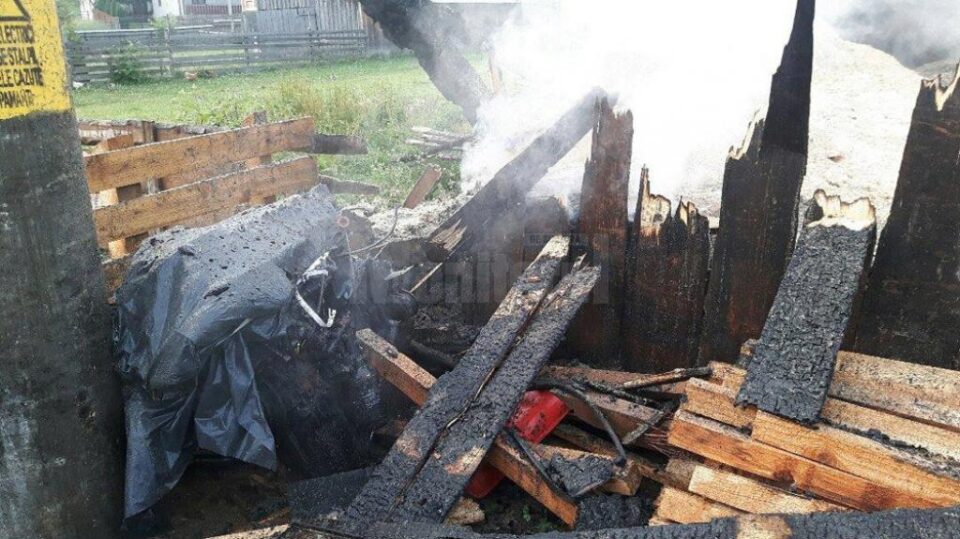 Incendiu cu pagube de 100.000 de lei la un banzic din Negrileasa