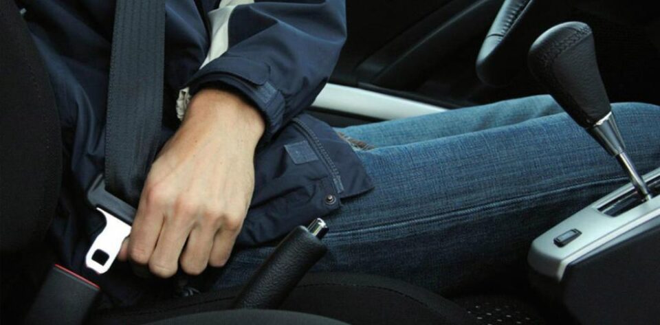 80 de sancțiuni aplicate de polițiști pentru nefolosirea centurii de siguranță în trafic