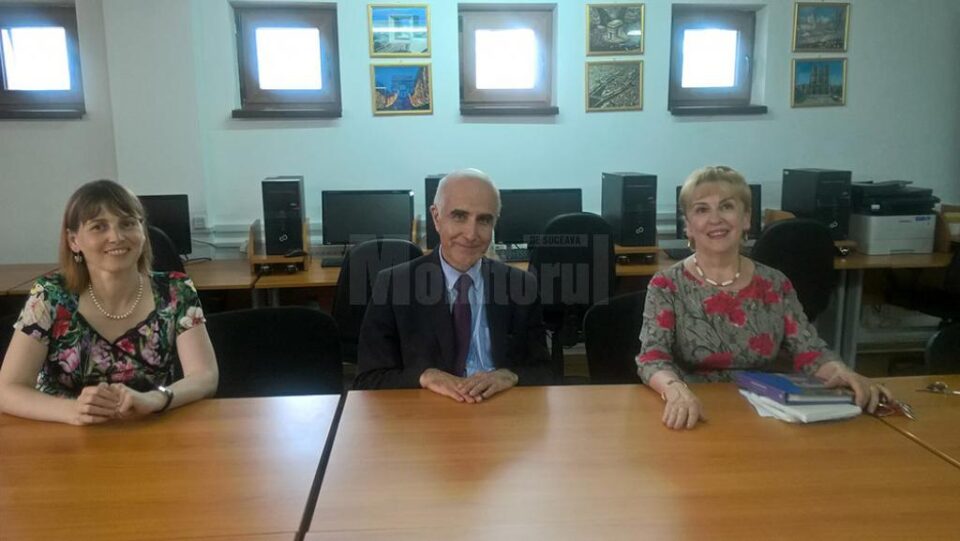 Lector dr. Mariana Șovea, prof. univ. Mohamed Ketata și prof. univ. DHC Sanda-Maria Ardeleanu Lector dr. Mariana Șovea, prof. univ. Mohamed Ketata și prof. univ. DHC Sanda-Maria Ardeleanu