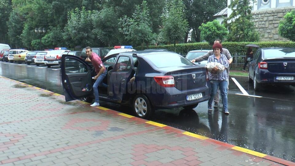 Polițista locală Carmen Mirela Acsântoaie, acuzată de furt