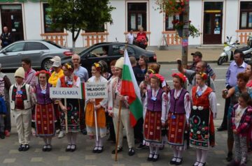 Festivalul național pentru copii și tineret „Dorna, plai de joc și cântec”, inclus în Consiliul Internațional de Organizare a Festivalurilor Folclorice