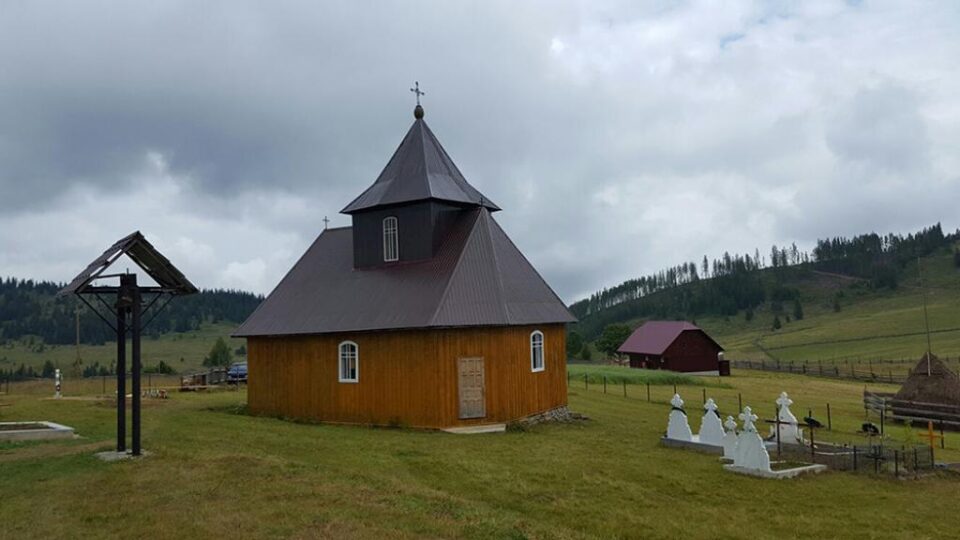 Biserica „Nașterea Maicii Domnului Salaș