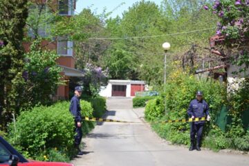 Zeci de blocuri mansardate, două școli, un spital și o policlinică ar arde ca o torță deoarece pompierii n-au acces sau accesul e dificil
