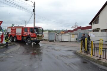Zeci de blocuri mansardate, două școli, un spital și o policlinică ar arde ca o torță deoarece pompierii n-au acces sau accesul e dificil