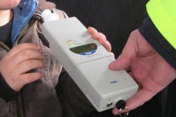 Băut bine și fără permis de conducere, un bărbat a provocat un accident