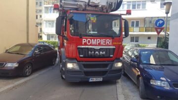 Zeci de blocuri mansardate, două școli, un spital și o policlinică ar arde ca o torță deoarece pompierii n-au acces sau accesul e dificil