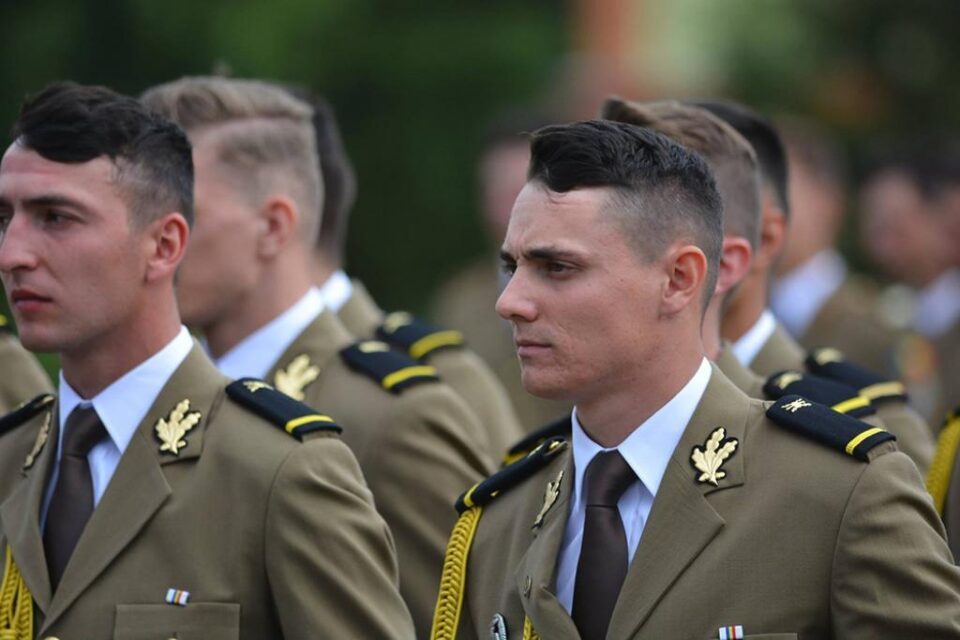 Un absolvent al Colegiului Militar din Câmpulung Moldovenesc este șef de promoție al Academiei Forțelor Terestre