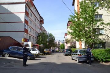 Zeci de blocuri mansardate, două școli, un spital și o policlinică ar arde ca o torță deoarece pompierii n-au acces sau accesul e dificil