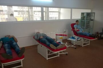 Singura sursă de sânge o reprezintă donatorii voluntari Singura sursă de sânge o reprezintă donatorii voluntari