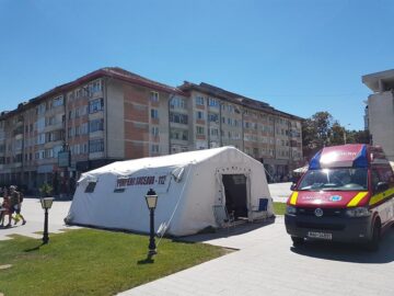 Punct de prim ajutor amenajat de ISU pe esplanada centrală