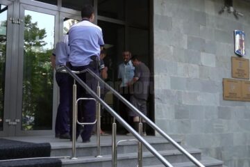 Suspecți aduși ieri la audieri la Parchetul de pe lângă Judecătoria Suceava