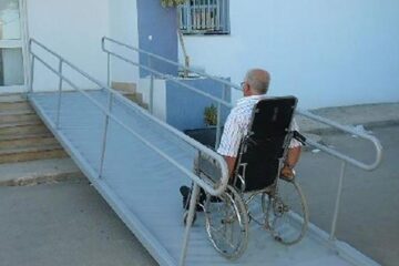 Persoanele cu handicap vor beneficia de indemnizații majorate Sursa: news bihor