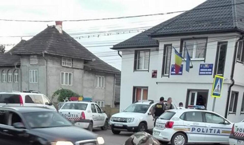 În urma audierilor, o femeie este acuzată de ultraj, iar alte 10 persoane au fost amendate Sursa foto - Corneliu Rusu