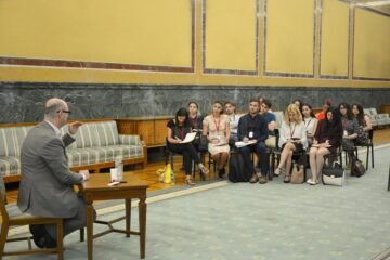 Două tinere din județ sunt stagiare în Guvernul României