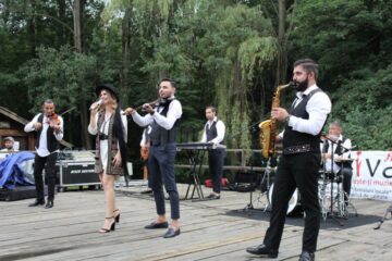 Diana Matei și Taraful Cleante, o surpriză plăcută pentru suceveni, la Târgul Meșterilor Populari