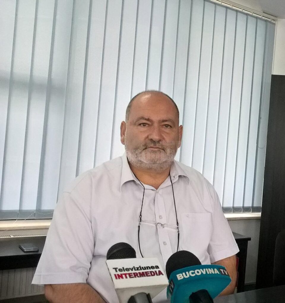 Inspectorul-șef al Serviciului Control în Sănătate Publică din cadrul Direcției de Sănătate Publică (DSP) Suceava, dr. Dinu Sădean Inspectorul-șef al Serviciului Control în Sănătate Publică din cadrul Direcției de Sănătate Publică (DSP) Suceava, dr. Dinu Sădean