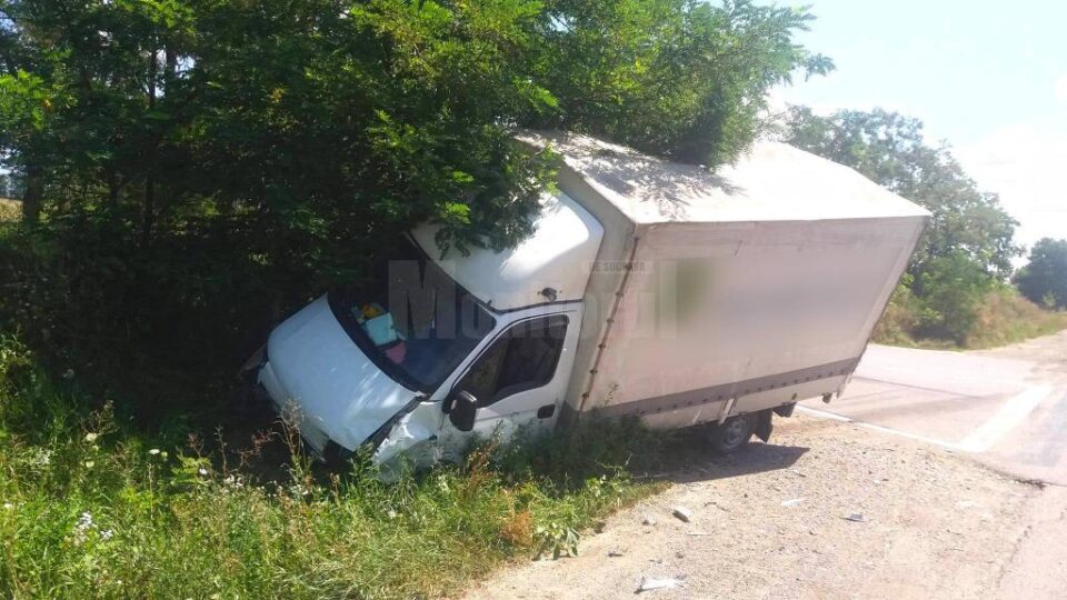 Accident cu 3 vehicule implicare la Rosiori