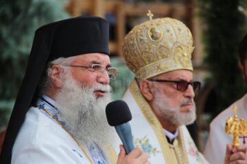 Starețul Mănăstirii Putna, Velnic Melchisedec, și episcopul vicar al Damascului, Preasfinția sa Lucas