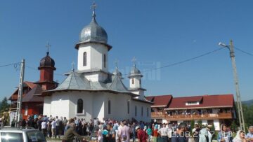 Slujbă arhierească la Neagra Șarului