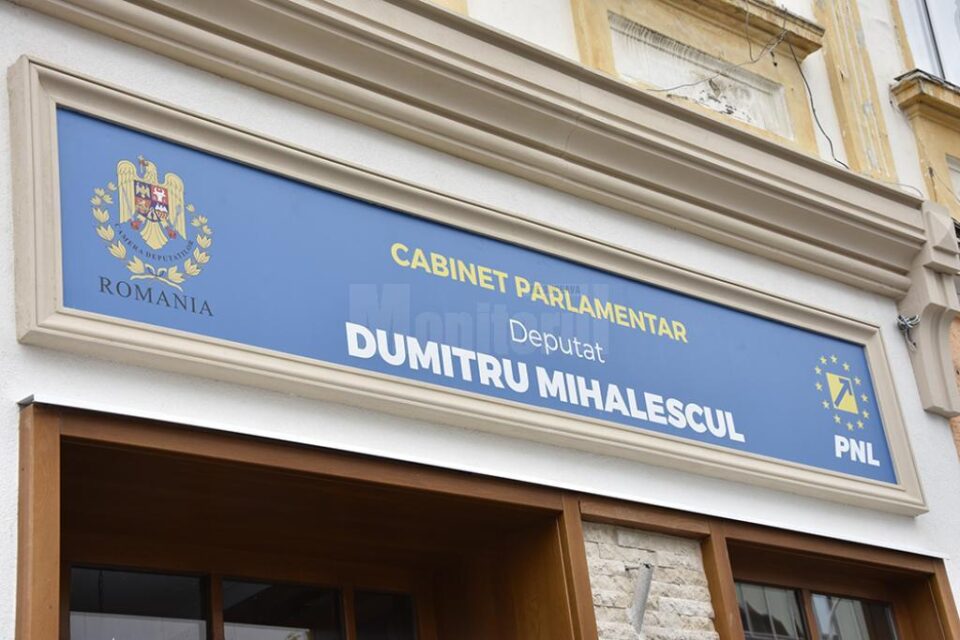 Liderul PNL, Ludovic Orban, a participat la inaugurarea cabinetului din Rădăuți al deputatului PNL Dumitru Mihalescul