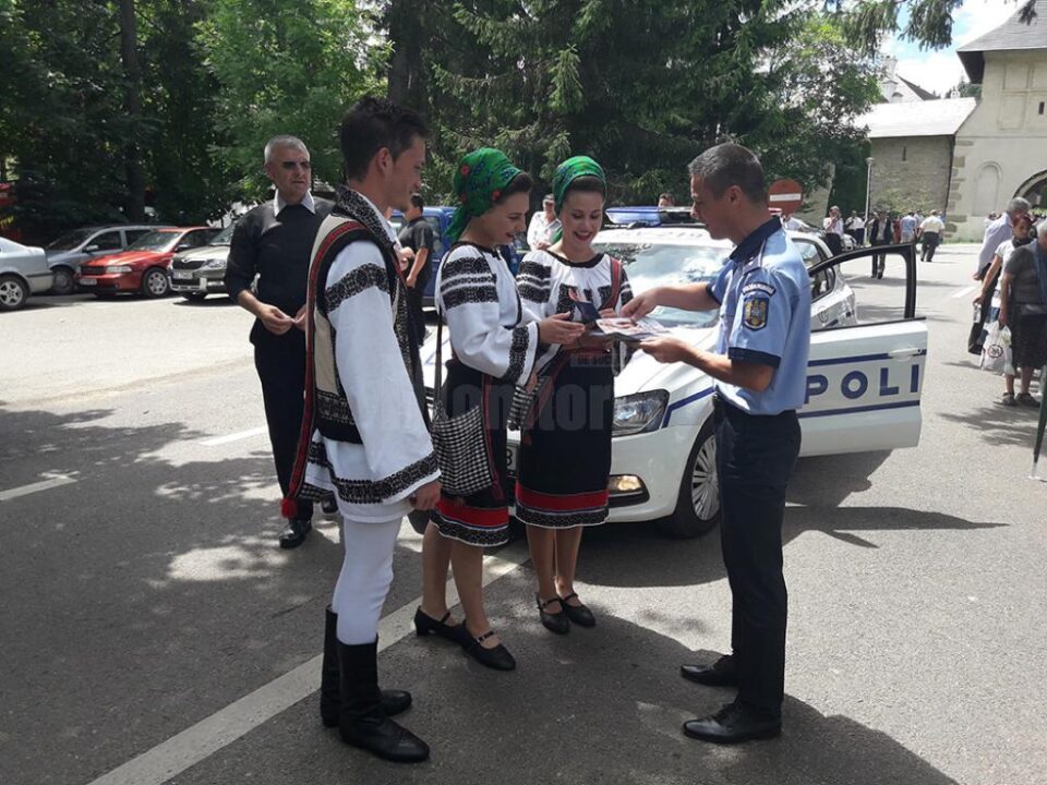 Polițiștii s-au amestecat printre pelerini pentru a stopa din fașă faptele antisociale
