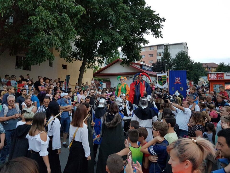La Suceava a început cea mai mare paradă medievală din țară