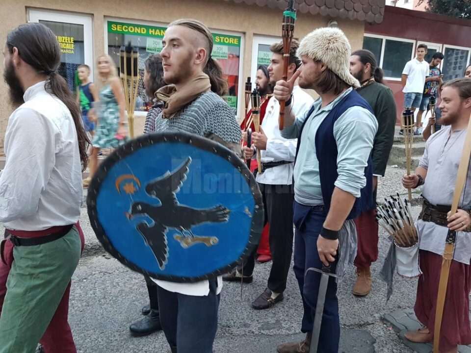 La Suceava a început cea mai mare paradă medievală din țară