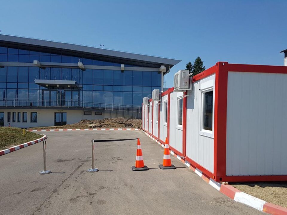 Zona destinată plecărilor va fi extinsă prin montarea de containere speciale
