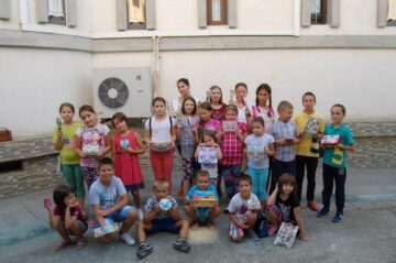 Școala de Vară „Mâini dibace, minți agere III”, la Parohia „Acoperământul Maicii Domnului” din Suceava